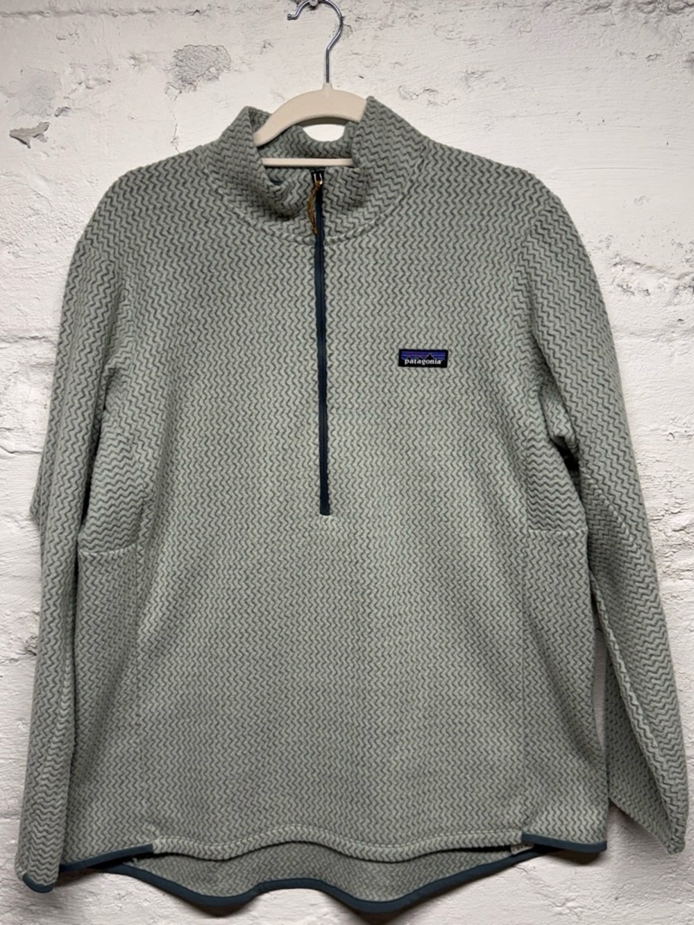 Womens Light Sage Half-Zip R1 Air